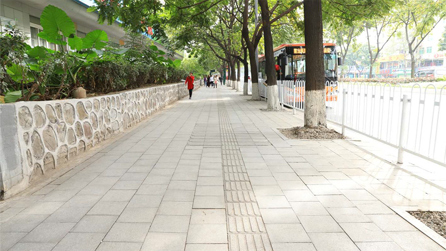 人行道鋪裝應(yīng)用案例